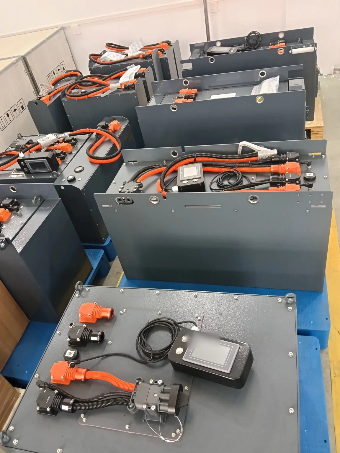 Nous suivons la production de batteries lithium chez un fabricant partenaire en Chine